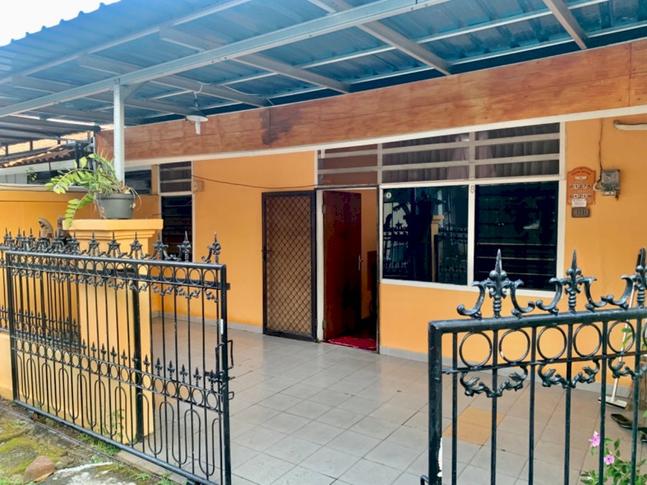 RUMAH AREA KUTA DIJUAL CEPAT FULL FURNISHED SIAP HUNI TINGGAL DATANG
