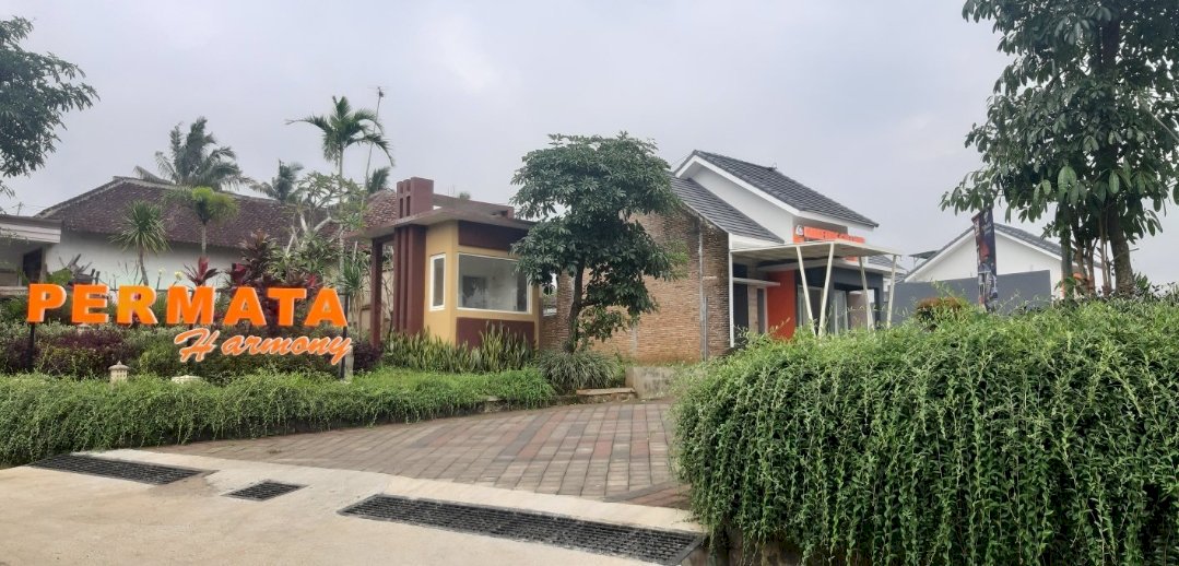 Rumah dengan suasana Asri & Tenang