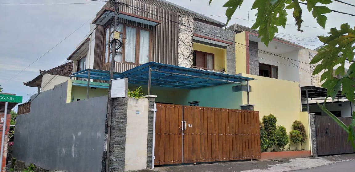 DIJUAL RUMAH MODERN MINIMALIS STRATEGIS DI DENPASAR BALI