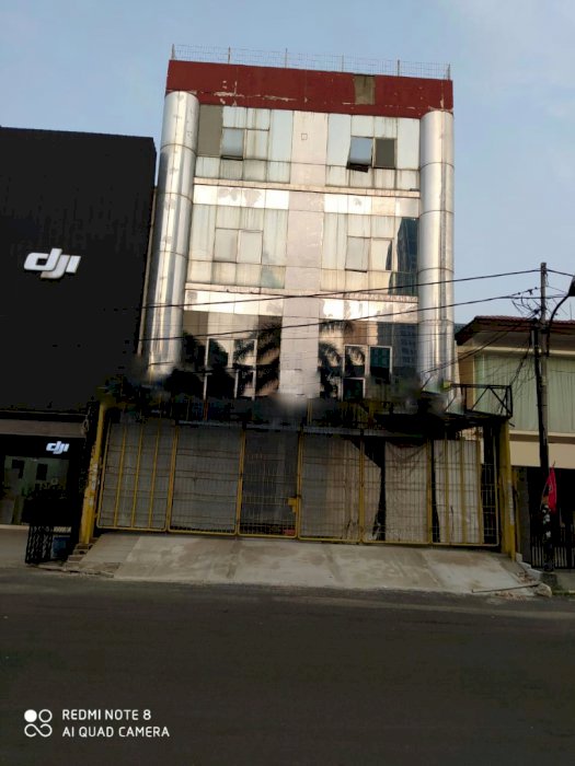 Ruko Gandeng Siap Pakai di Jalan Boulevard Raya Kelapa Gading