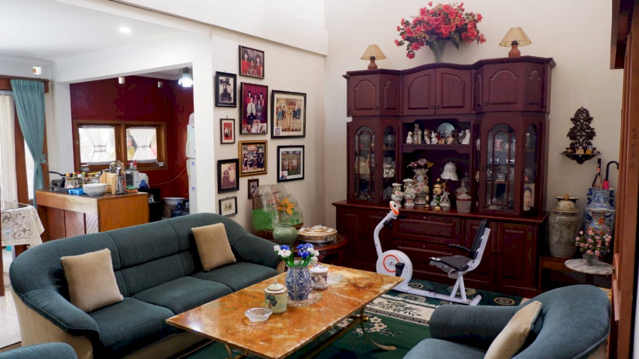 Rumah luas siap pakai 1,5lt di sariwangi setiabudhi bandung