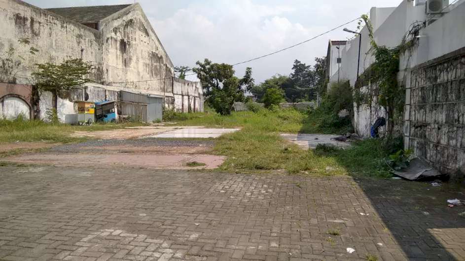 Tanah Luas dan Lokasi Strategis di Jalan Raya Langsep, Kota Malang