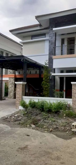 Rumah Mewah Dan Luas Di Royal Sumatera
