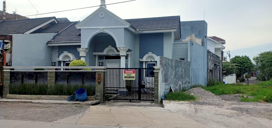 Dijual rumah di Perum Mutiara Gading Residence