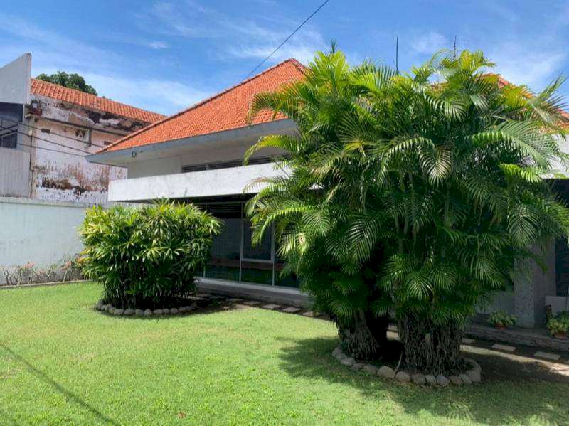 Butuh Uang Rumah Lokasi Komersial Jalan Kapasari Cocok Untuk Usaha atau Gudang