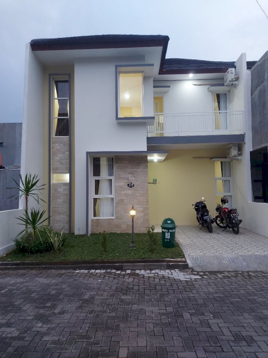 RUMAH MEWAH DI PEDURUNGAN, SEMARANG. RAFFLESIA RESIDENCE@WOLTER