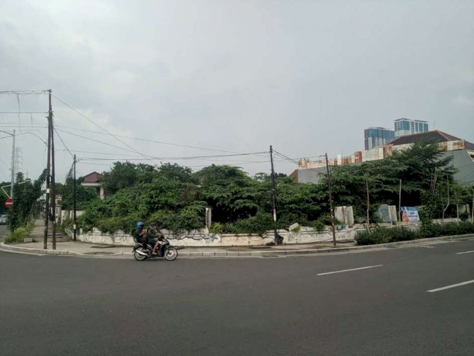 Tanah Luas Dan Lokasi Prime Hook Di Jalan Dharmahusada Indah Kota Surabaya Timur