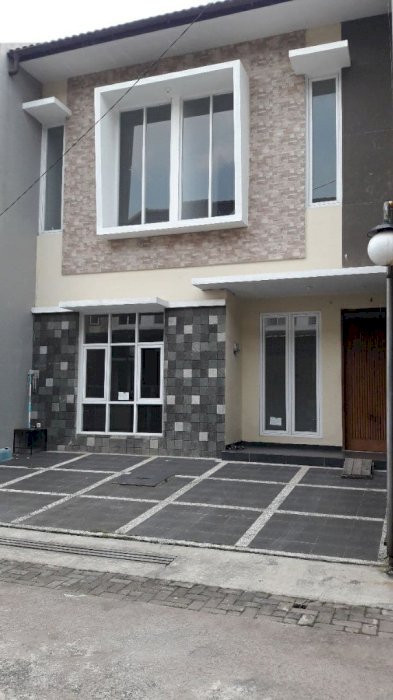 DIJUAL RUMAH MEWAH SIAP HUNI MEKAR MOLEK BANDUNG (SY 15)