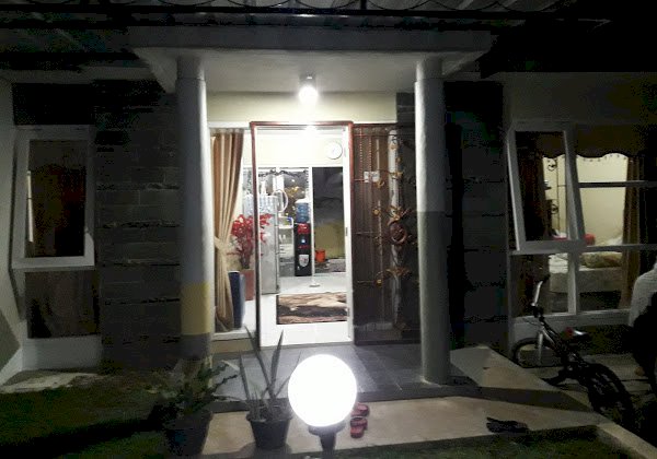 Rumah di kota Mandiri dekat Cibubur Metland