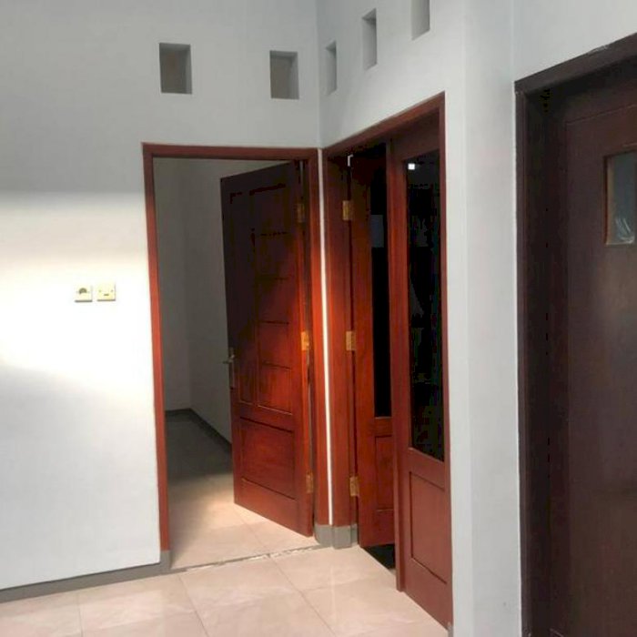 Rumah Jalan Bunga Lely Kota Malang Lokasi Strategis Tengah Kota