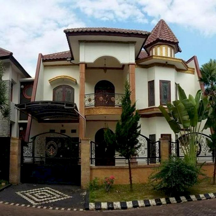 Rumah Klasik Siap Huni Di Istana Dieng Raya Malang