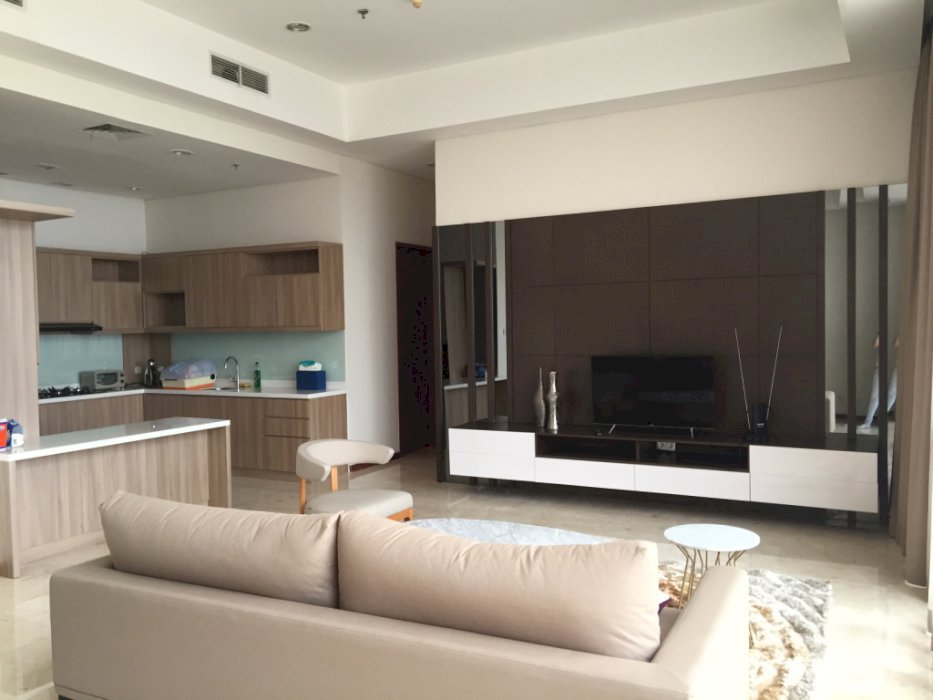 Disewakan 2 BR Apartemen Nyaman Siap Pakai di Senopati Penthouse