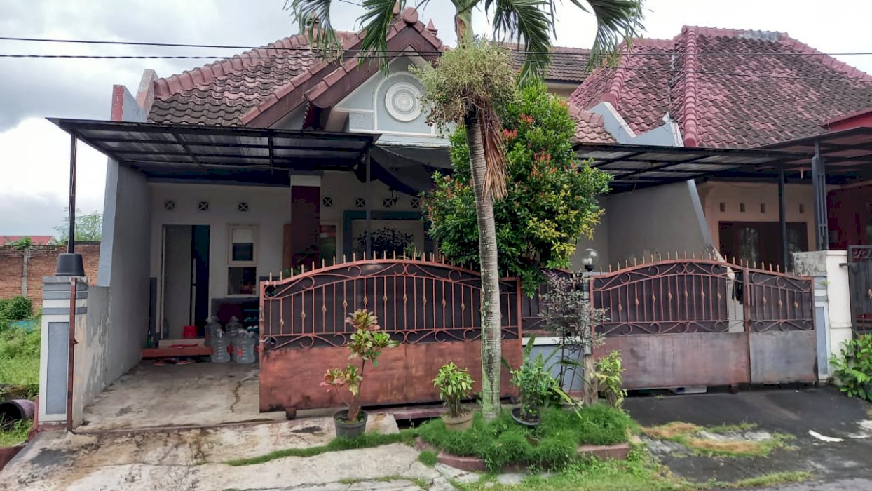 Dijual Rumah Second Dekat Kampus UB POLTEK Taman Suhat
