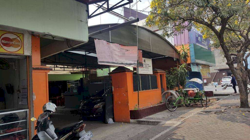 Rumah dan Tempat Usaha Luas Dan Lokasi Strategis di Jalan Raya Manyar, Surabaya