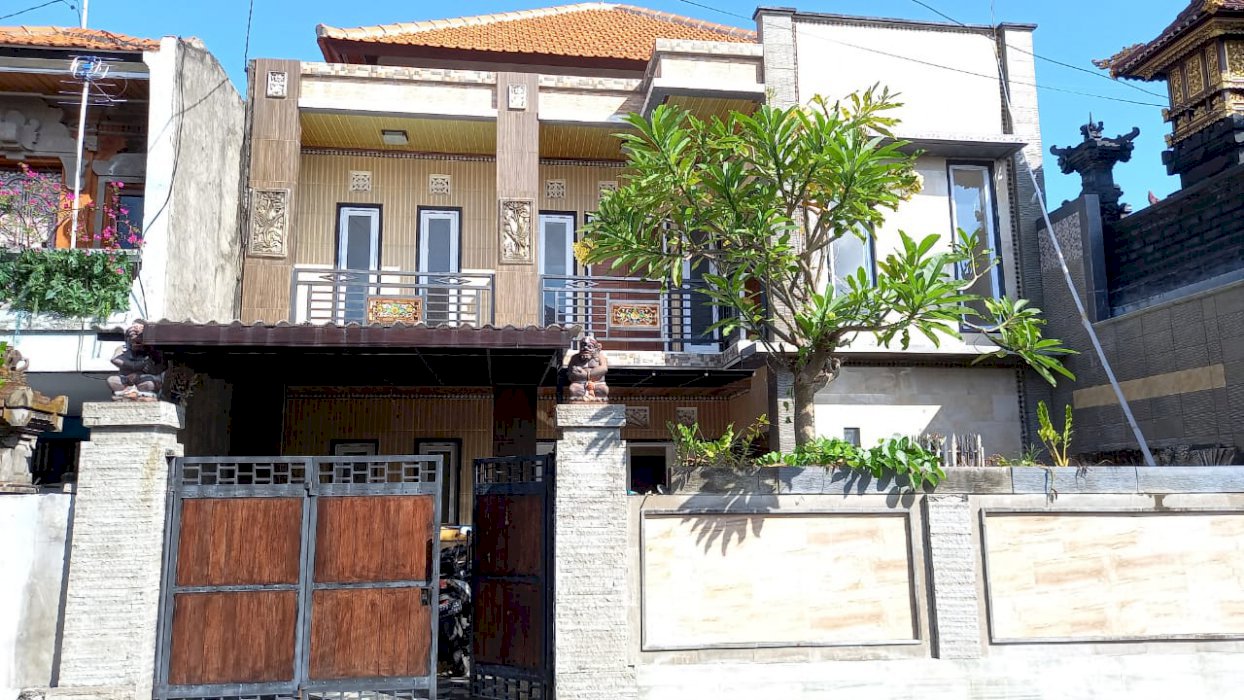 HUNIAN DEKAT PUSAT KULINER TUKAD BARITO RENON