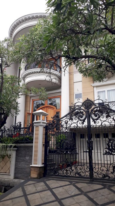 RUMAH MEWAH PURI INDAH