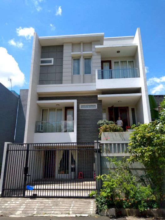 Rumah Minimalis Lokasi Elit