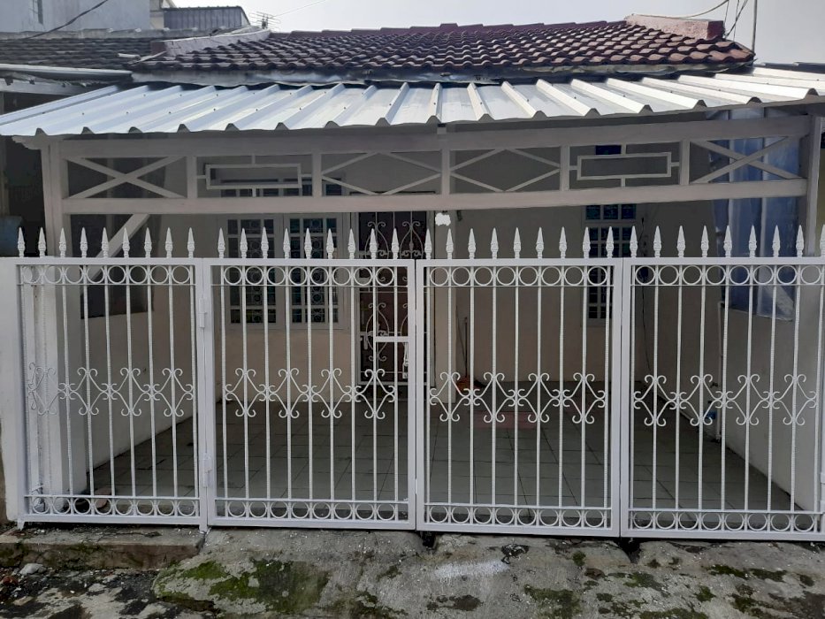 Rumah masih siap huni dalam komplek taman cibaduyut indah