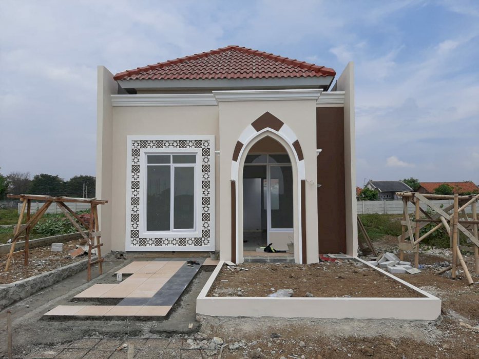 RUMAH KONSEP TIMUR TENGAH DENGAN NUANSA ALAM YANG ASRI, TENANG DAN NYAMAN