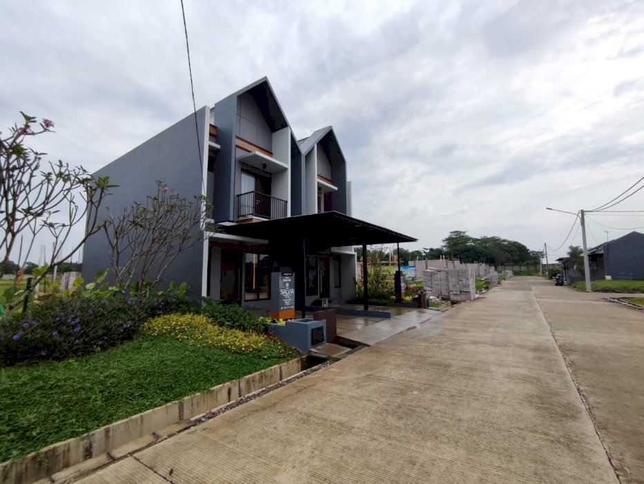 Rumah 2 lantai Free Canopy. DP 10 jt all in.