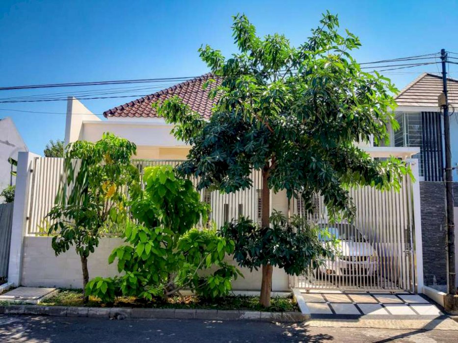 Rumah Minimalis di Perusahaan Pantai Mentari Terletak Di Jalan Kembar Perumahan