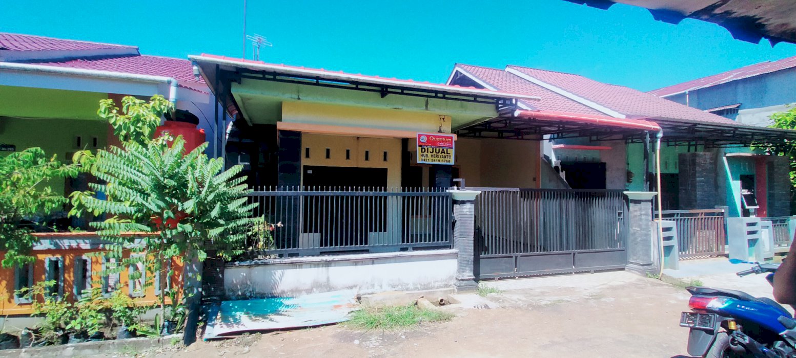 Di jual rumah lokasi strategis di serdam komp griya kopri