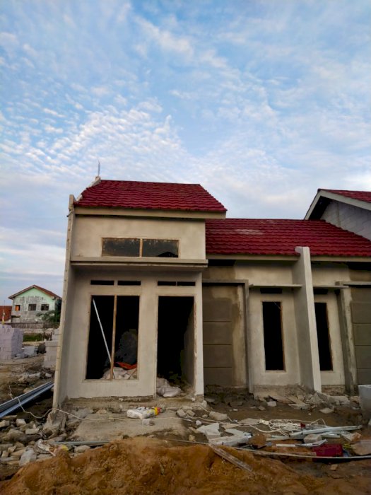 Rumah dijual 300jtan deket sumarrecon bksi
