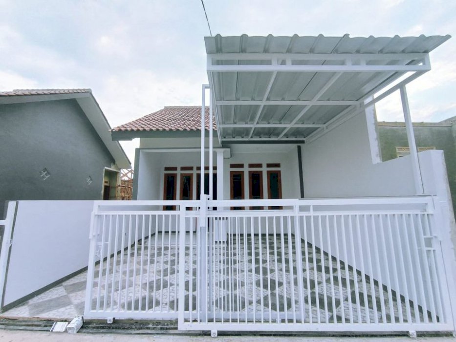 Rumah di Permata Kencana Residence, full spek akses strategis