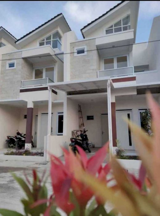 Rumah Cantik 2 Lantai Di Bandung Lokasi Dekat Pusat Bisnis Siap Huni