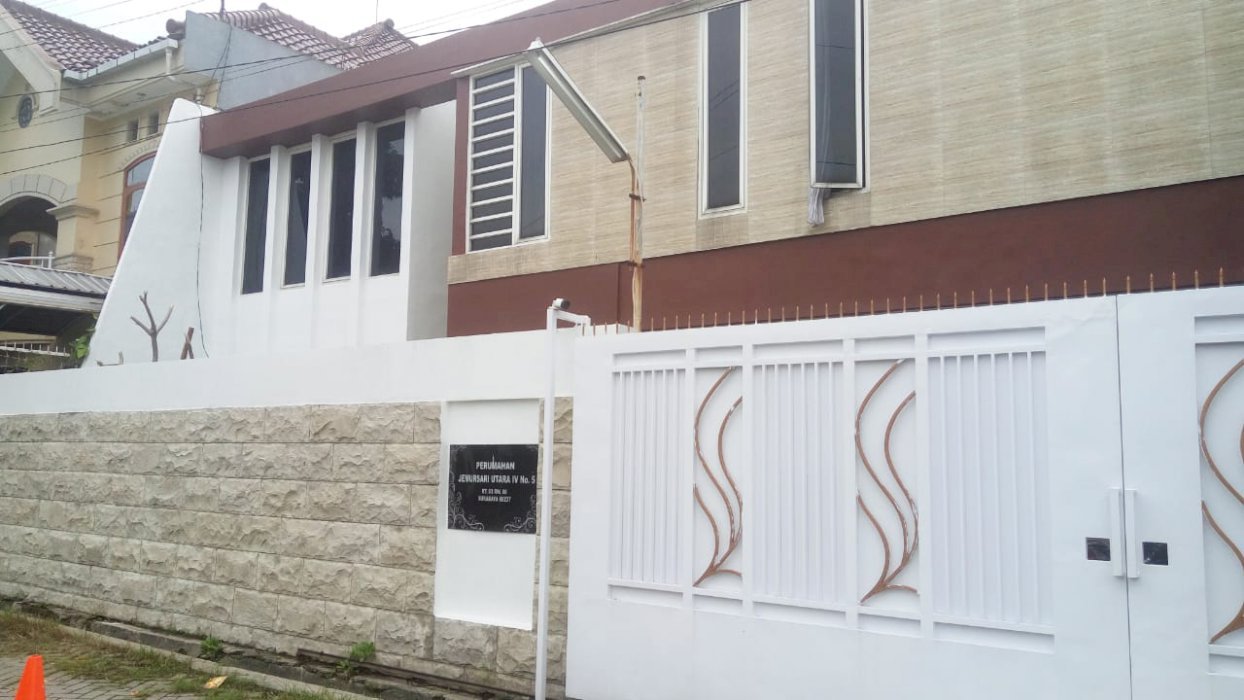 DIJUAL CEPAT RUMAH MEWAH COCOK UNTUK BISNIS DAN KANTOR