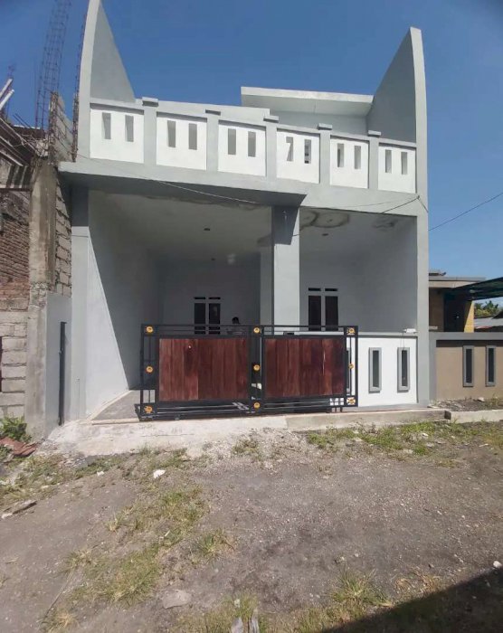 Rumah baru lantai 2 di jagapati, badung