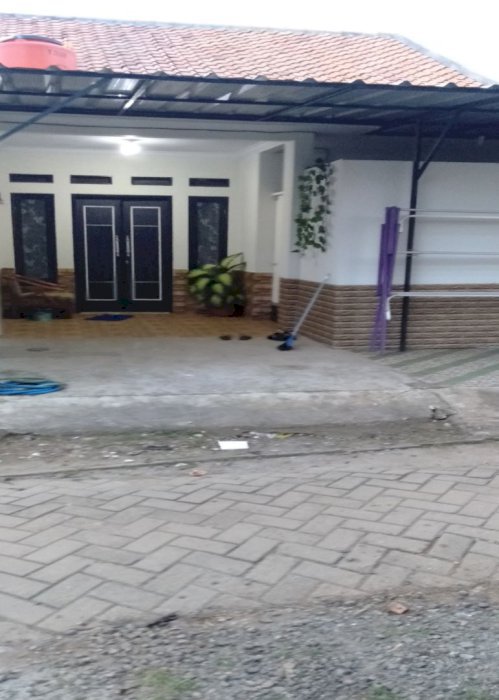 dijual rumah kampung siap huni