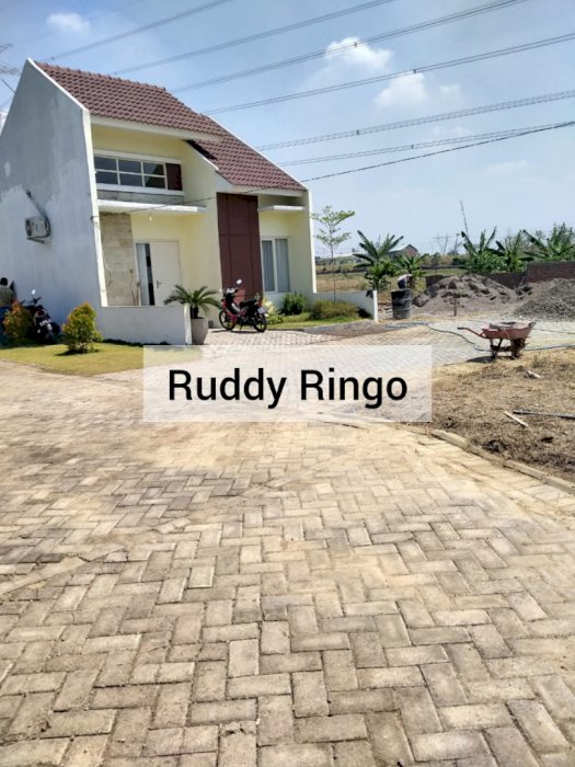 Perum GADING INTAN DRIYOREJO GRESIK HARGA 300 JUTA AN