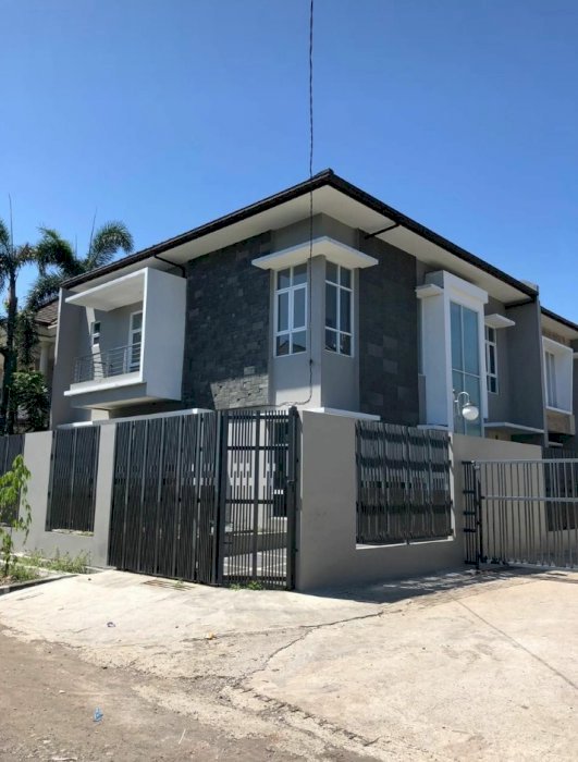 DIJUAL RUMAH MEWAH SIAP HUNI DI MEKAR MOLEK BANDUNG (SY 3)