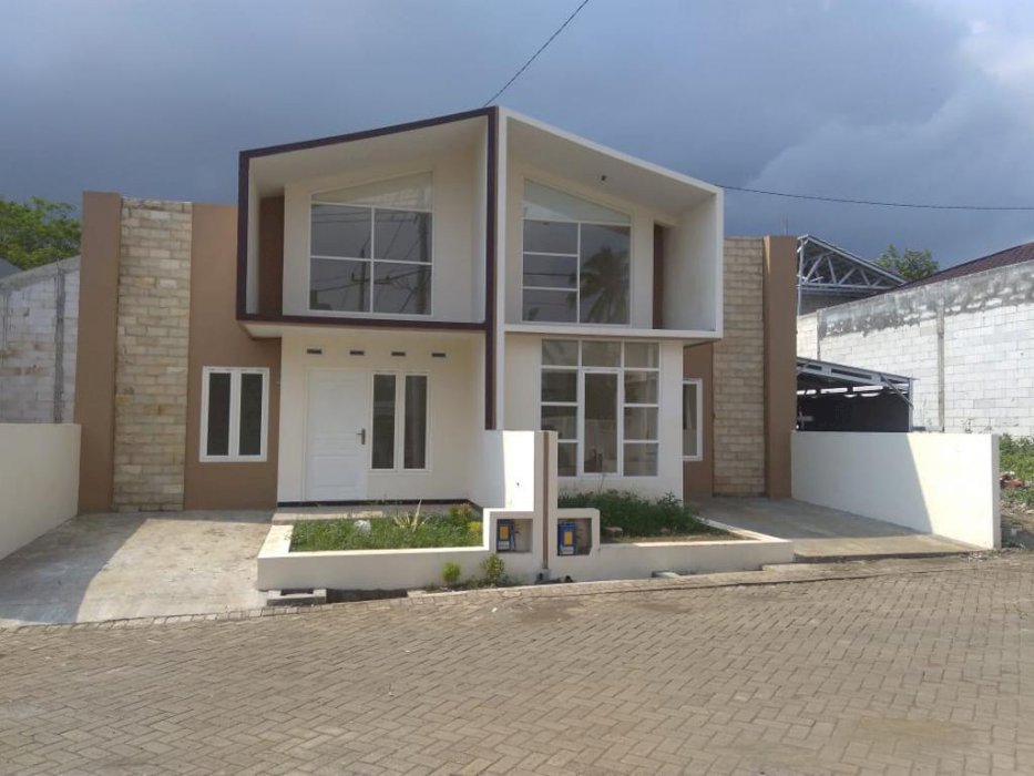 Rumah Villa Kota Malang sebelah Perum Ciputra