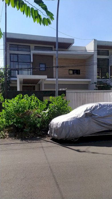 DIJUAL RUMAH TENGAH KOTA DI LENGKONG (SY 23)