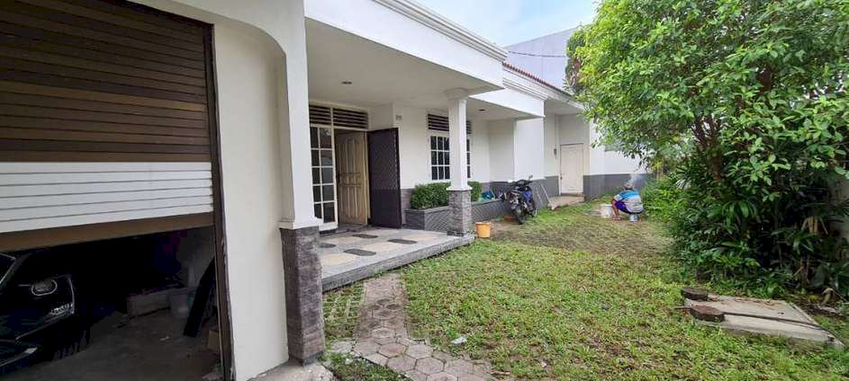 Rumah Mewah 1 Lantai di Jalan Karangasem Kota Surabaya Cocok Untuk Home Industri
