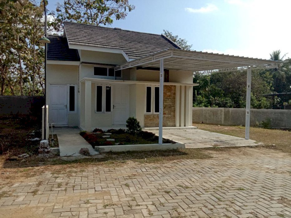 RUMAH SIAP HUNI 3 KT 2 KM, RUANG TAMU DAN RUANG KELUARGA SERTA DAPUR, BISA KPR