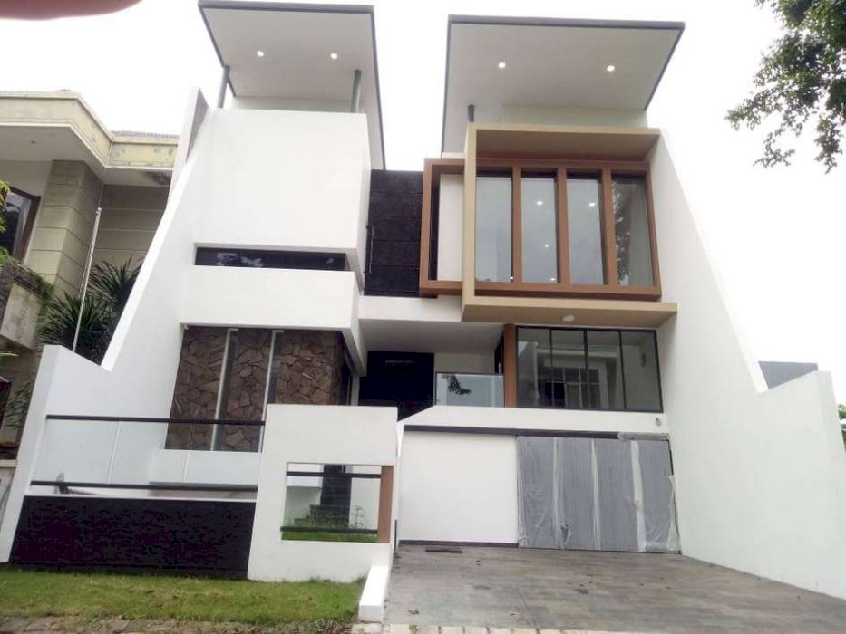 Rumah Cantik Siap Huni Kolam Renang di Perumahan Pakuwon City Cluster San Diego