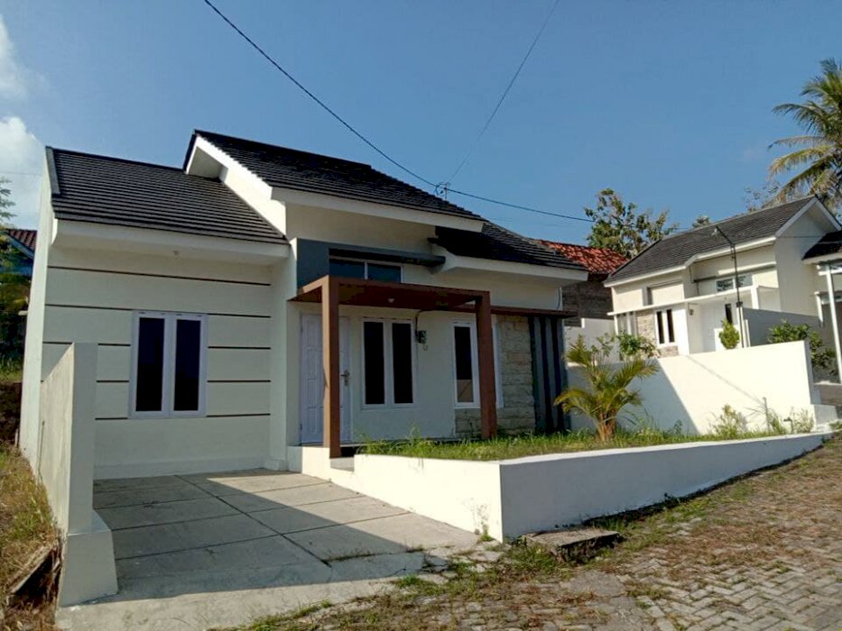RUMAH SIAP HUNI TIPE 70/138 HARGA 622 JUTA, KONSEP VILLA, SEJUK, NYAMAN