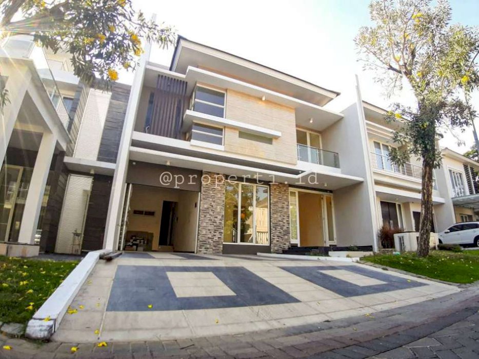 Rumah Super Mewah di Cluster Malibu Beach Perumahan Pakuwon City, Banyak Bonus!