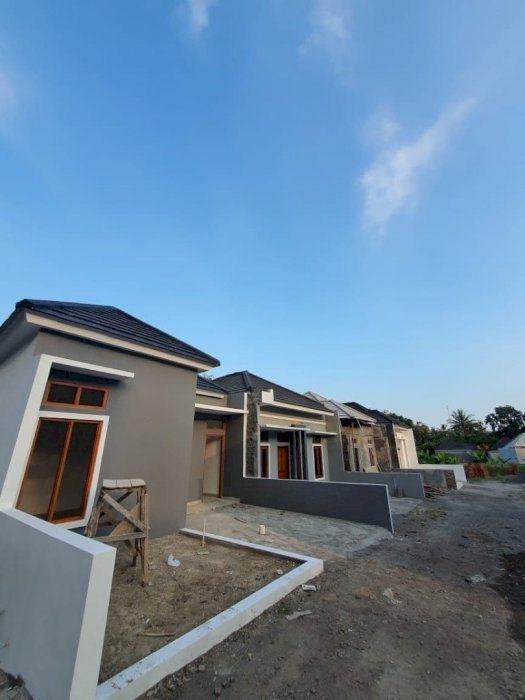 RUMAH DIJUAL DI SELATAN KAMPUS UMY, LB 45 LT 106