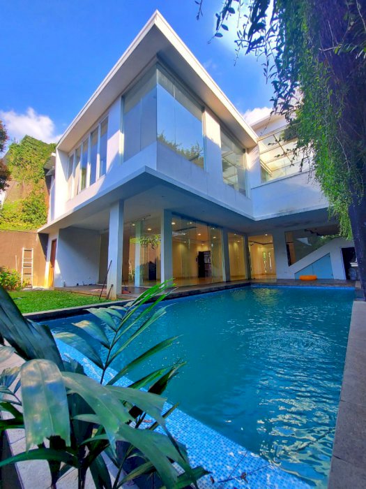 Dijual Rumah Mewah Strategis Di Area Kemang - Ampera Jakarta Selatan