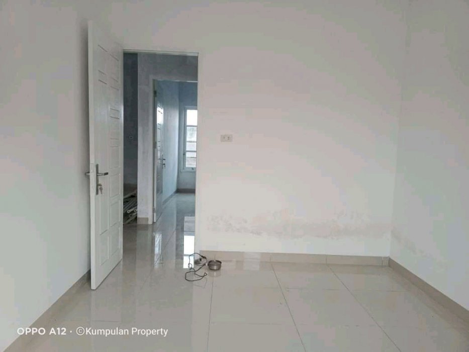 Perumahan desain limas tanah luas