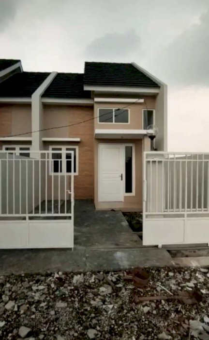 Dijual rumah baru di ALANA Rungkut modern