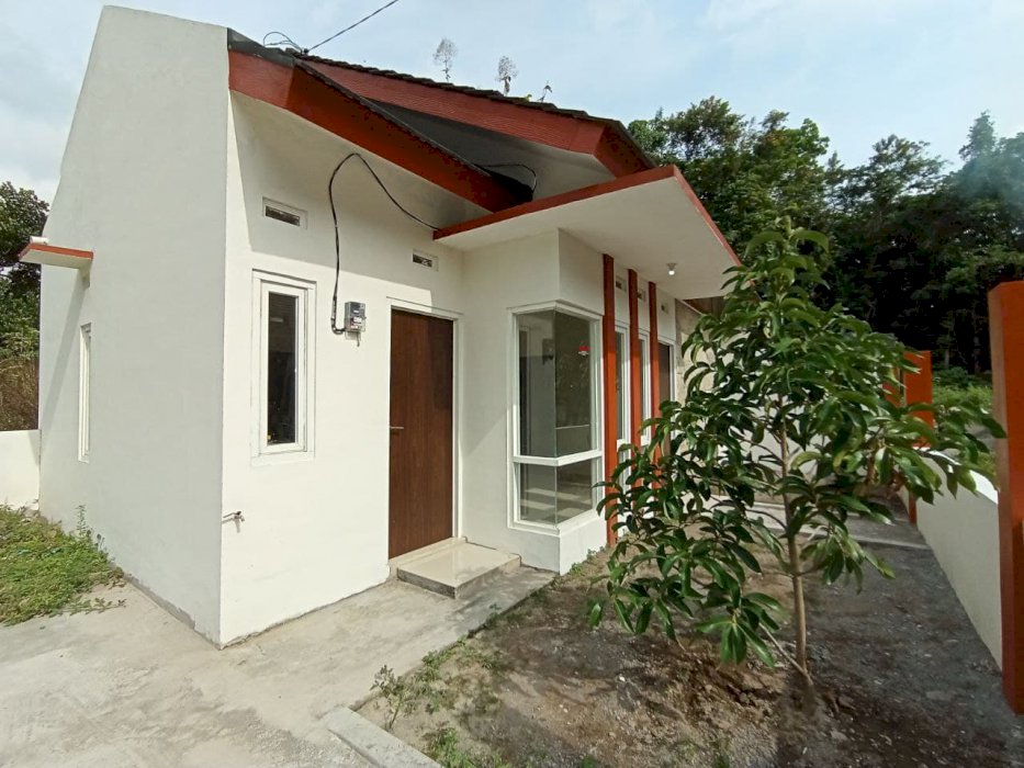 dijual rumah TIPE 45/90 harga 469 JUTA lokasi 5 menit ke Pasar Godean