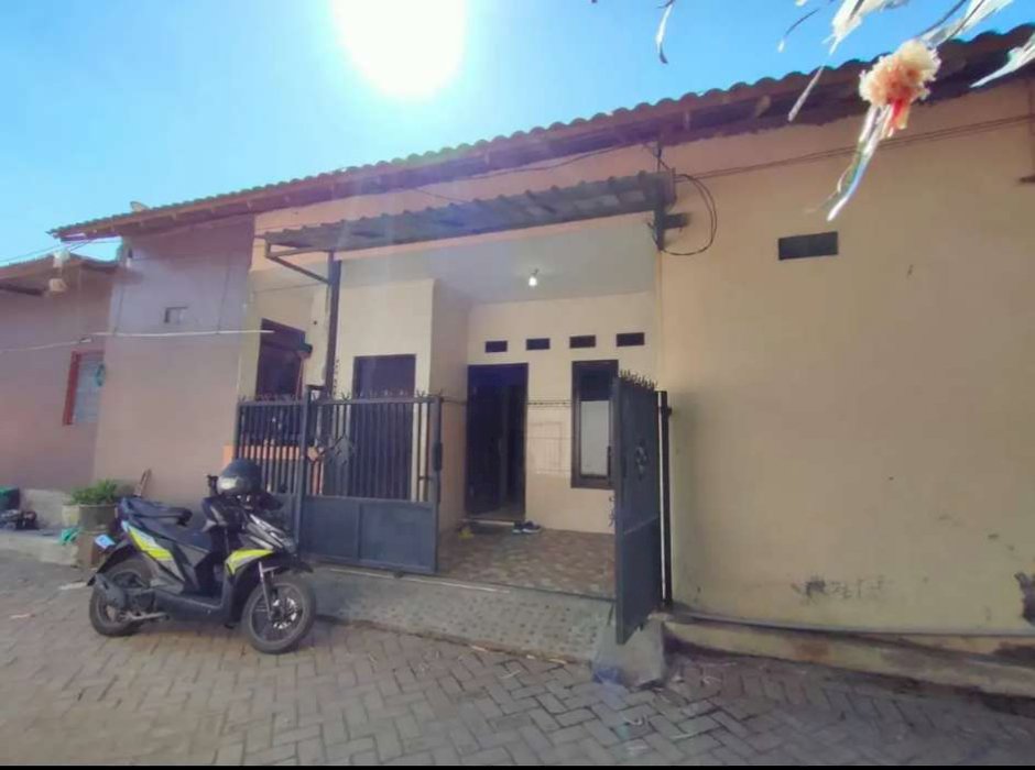 Dijual rumah murah di Juanda semampir