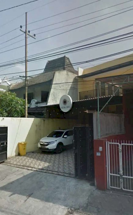Disewakan rumah usaha di Bratang gede