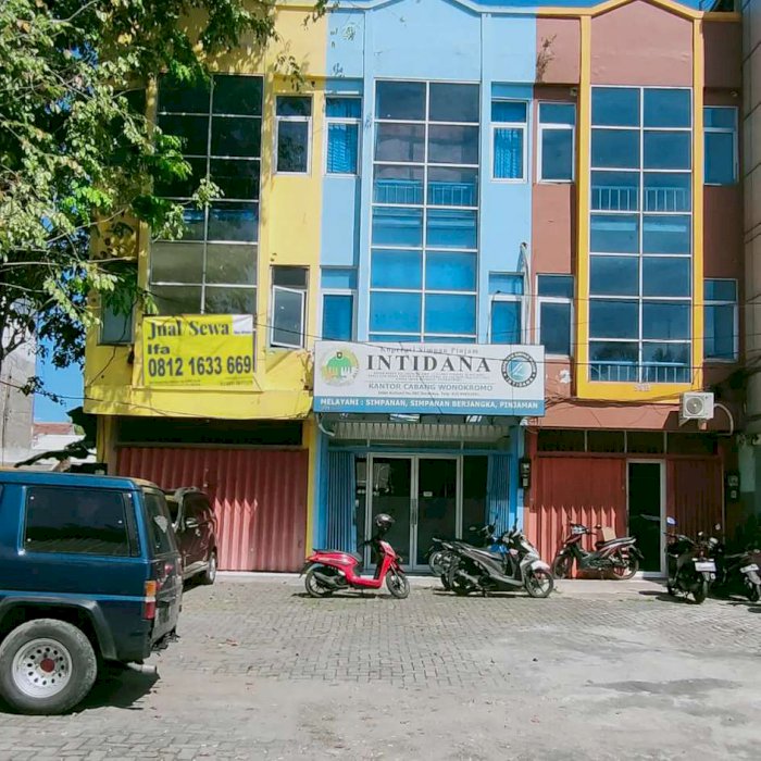 Di kontrakan ruko di Kendangsari dekat sier