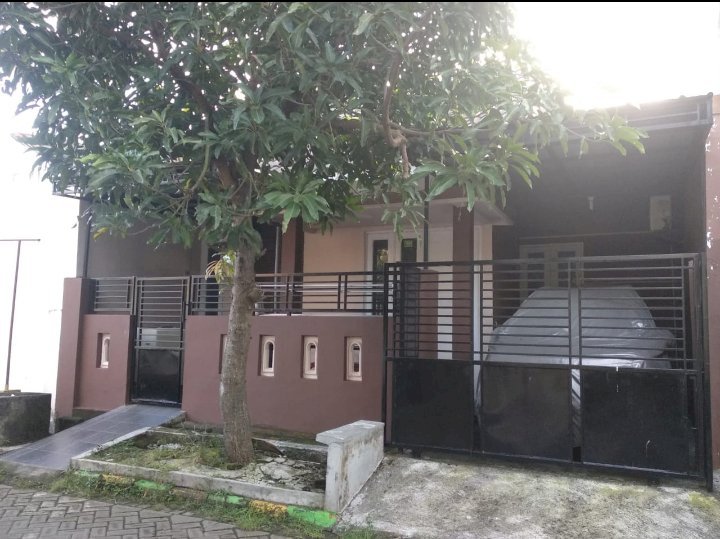 Murah !! Rumah di Wisma Lidah Kulon